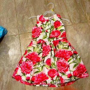 Children place little girl size 5T flower dress